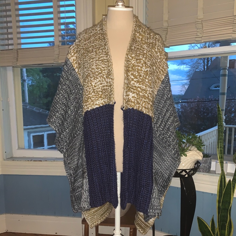 World market knit shrug poncho cardigan sweater - Picture 3 of 8